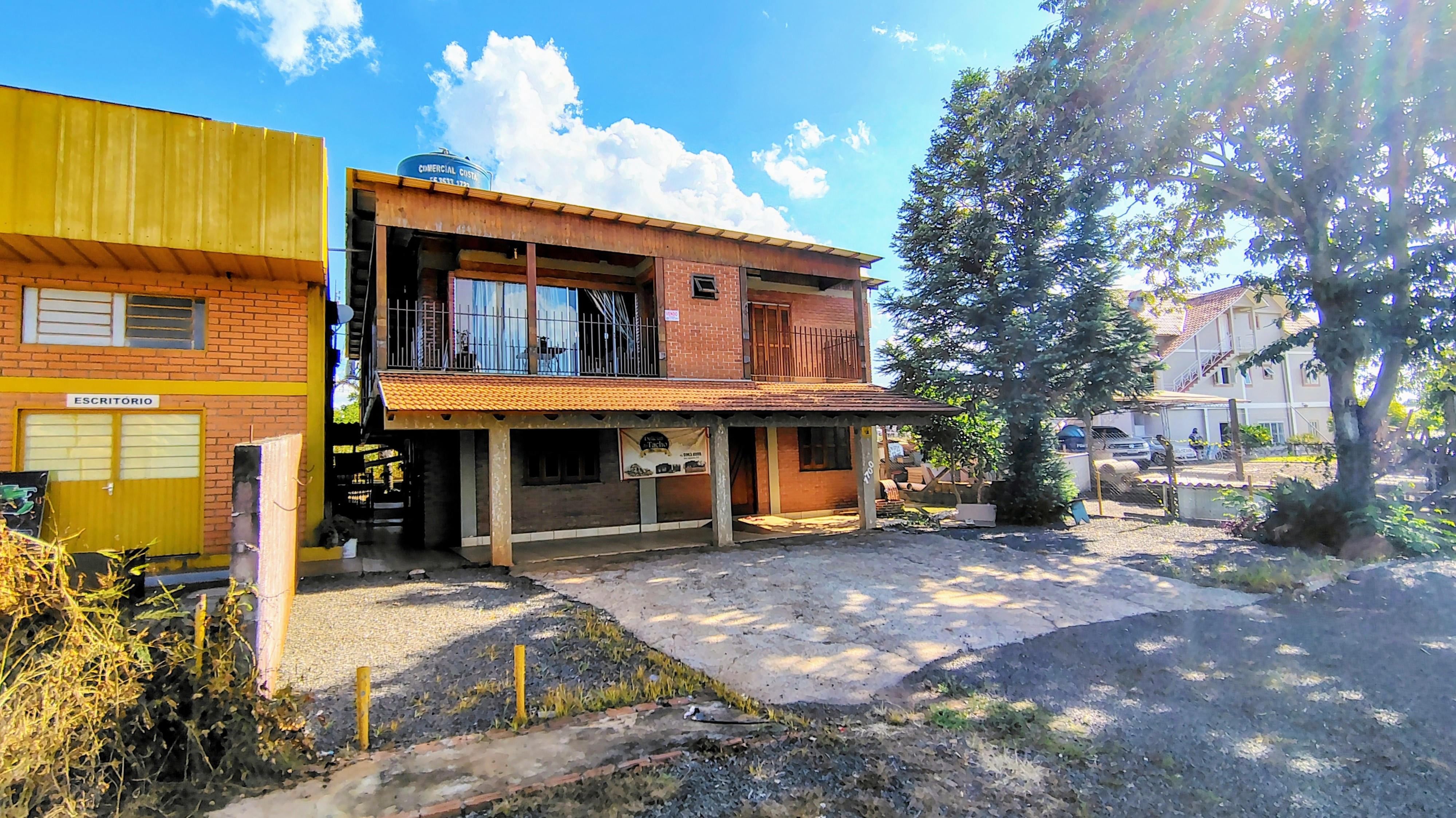 Residência com sala comercial à venda em São Martinho/RS